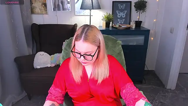 AmeliaMerris online show from May 5, 2026, 11:07 am