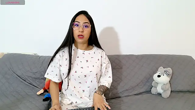 Snapshot of vanessaadol chatting on May 3, 2026, 11:16 am vanessaadol online show from May 3, 2026, 11:16 am