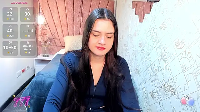 Zoe  Taylor   online show from March 17, 2026, 11:57 am