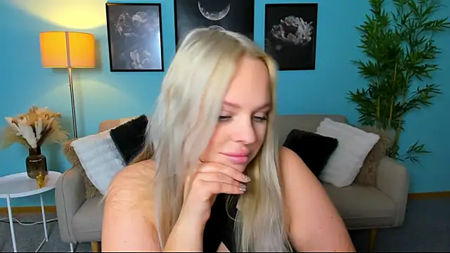 Snapshot of Nikolla_ chatting on March 7, 2026, 2:47 pm Nikolla online show from March 7, 2026, 2:47 pm