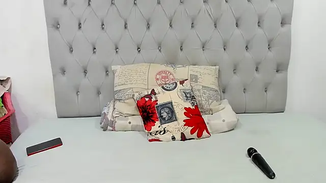 DarkBubble xx online show from April 27, 2026, 10:19 pm
