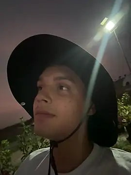 renato renato online show from March 13, 2026, 11:44 pm