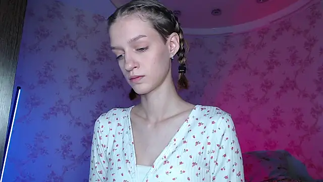 Snapshot of Chrissy_Joyful chatting on July 29, 2026, 4:32 am Chrissy Joyful online show from July 29, 2026, 4:32 am