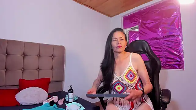 Liz Grettel online show from July 12, 2026, 3:25 pm