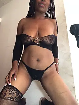 almaseductora online show from May 18, 2026, 2:56 pm