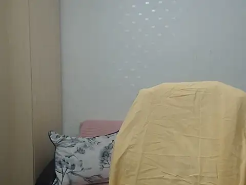 Snapshot of BlondEagleMuscle chatting on May 18, 2026, 9:20 pm BlondEagleMuscle online show from May 18, 2026, 9:20 pm