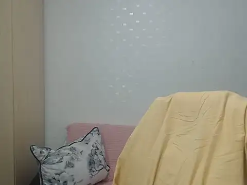Snapshot of BlondEagleMuscle chatting on May 27, 2026, 7:00 pm BlondEagleMuscle online show from May 27, 2026, 7:00 pm