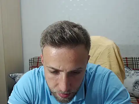 Snapshot of BlondEagleMuscle chatting on June 3, 2026, 9:42 pm BlondEagleMuscle online show from June 3, 2026, 9:42 pm