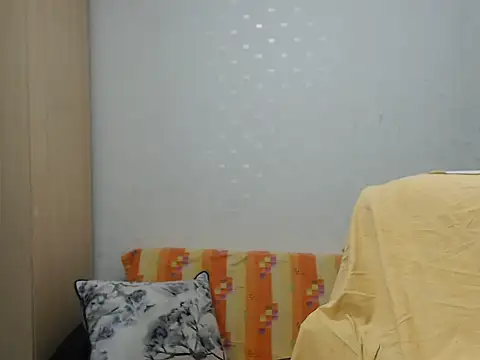 BlondEagleMuscle online show from July 17, 2026, 8:57 pm