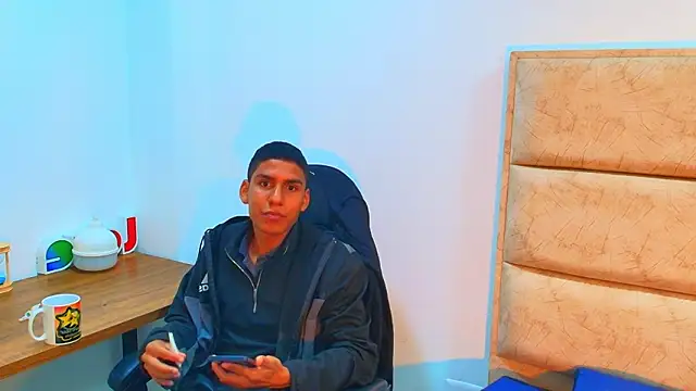 darkknight xx online show from March 8, 2026, 8:23 pm