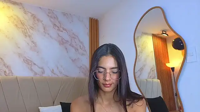 j belle  online show from June 14, 2026, 2:24 am