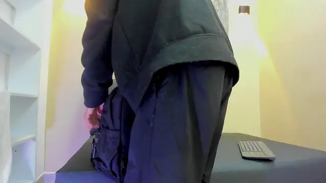 FREDDIE SCOTT online show from March 16, 2026, 7:51 pm