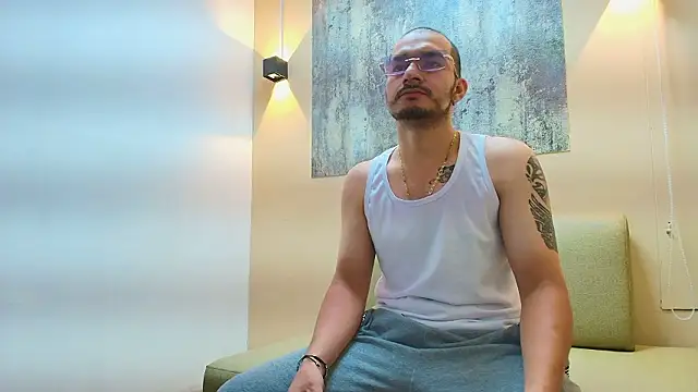 LUCA KINGG online show from March 14, 2026, 7:41 pm