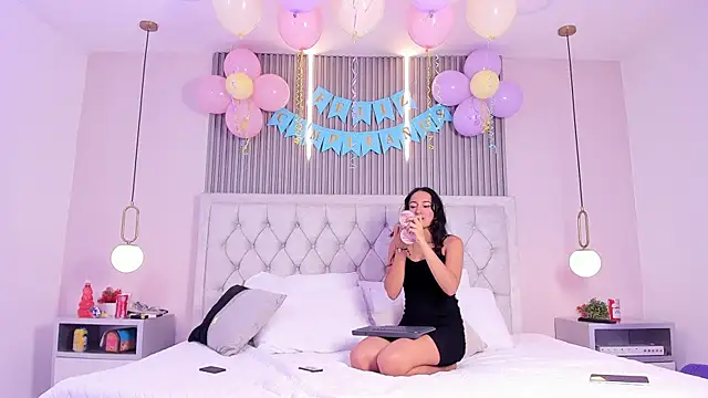 Snapshot of Katty_cute19 chatting on June 12, 2026, 4:22 am Katty cute19 online show from June 12, 2026, 4:22 am