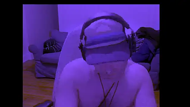 NeonDancer online show from March 17, 2026, 9:18 pm