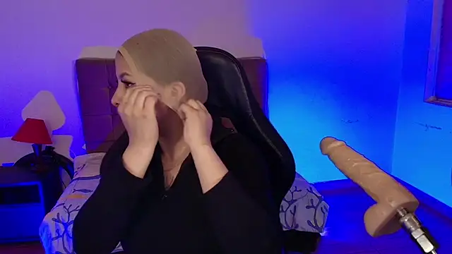 Namiko Park  online show from March 13, 2026, 9:21 pm