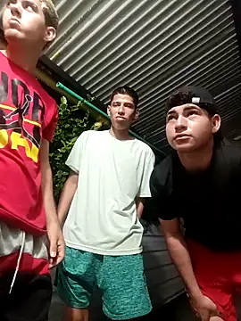 3hornys-straights online show from March 9, 2026, 1:53 am