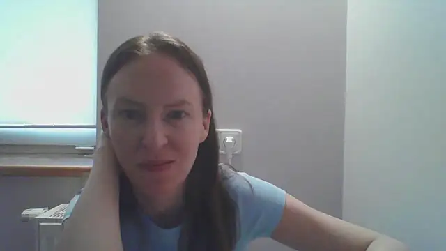 Snapshot of AnnaTight chatting on July 2, 2026, 8:31 am AnnaTight online show from July 2, 2026, 8:31 am