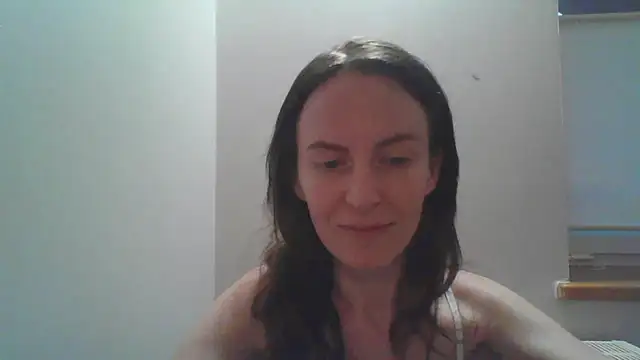 Snapshot of AnnaTight chatting on July 7, 2026, 6:23 pm AnnaTight online show from July 7, 2026, 6:23 pm