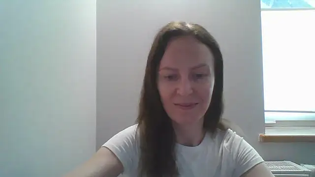 Snapshot of AnnaTight chatting on July 16, 2026, 8:31 am AnnaTight online show from July 16, 2026, 8:31 am