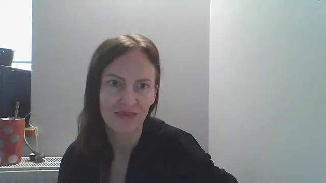 Snapshot of AnnaTight chatting on July 21, 2026, 8:27 am AnnaTight online show from July 21, 2026, 8:27 am