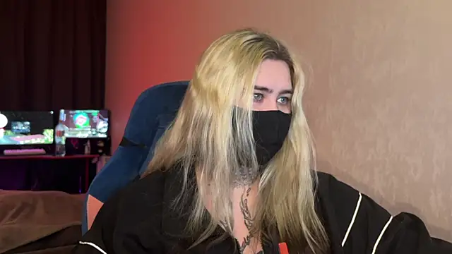 Xtoni  online show from March 6, 2026, 8:38 pm