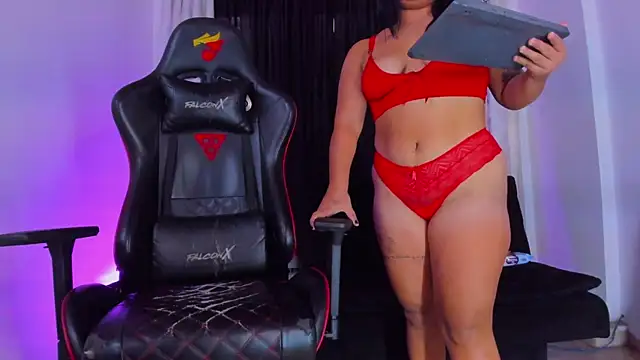 cleo salazar  online show from March 12, 2026, 7:09 pm