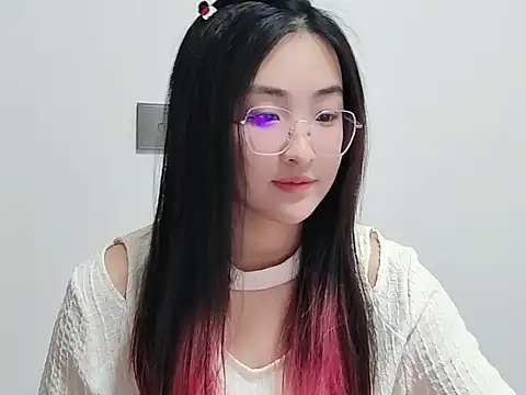 kitty-mm online show from March 15, 2026, 4:18 am