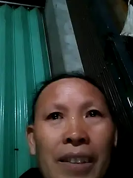 Snapshot of mama-cute chatting on March 10, 2026, 2:55 pm mama-cute online show from March 10, 2026, 2:55 pm