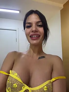 RaniaSnow online show from April 19, 2026, 4:12 am