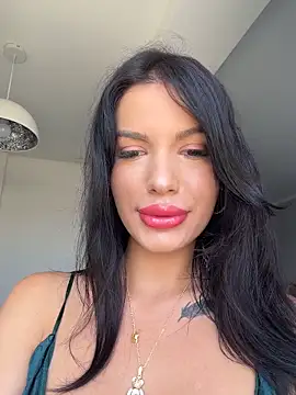 Snapshot of RaniaSnow chatting on June 17, 2026, 8:06 am RaniaSnow online show from June 17, 2026, 8:06 am