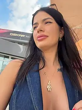 Snapshot of RaniaSnow chatting on June 21, 2026, 3:53 am RaniaSnow online show from June 21, 2026, 3:53 am