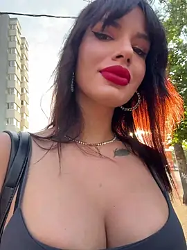 Snapshot of RaniaSnow chatting on July 16, 2026, 3:56 am RaniaSnow online show from July 16, 2026, 3:56 am