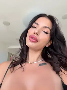 Snapshot of RaniaSnow chatting on July 27, 2026, 3:46 am RaniaSnow online show from July 27, 2026, 3:46 am