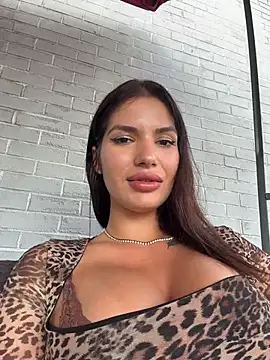 Snapshot of RaniaSnow chatting on July 28, 2026, 1:32 pm RaniaSnow online show from July 28, 2026, 1:32 pm
