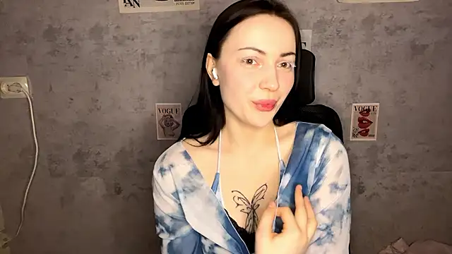 MoonVelour online show from March 14, 2026, 4:12 pm