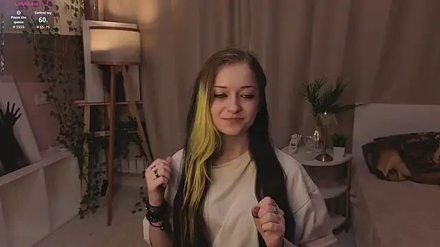 KarriePinilla online show from March 14, 2026, 6:08 am