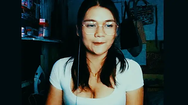 AniaFowler online show from March 10, 2026, 6:35 pm