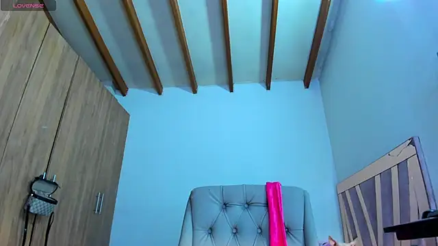 SkyeGabbyRose online show from July 1, 2026, 10:06 am