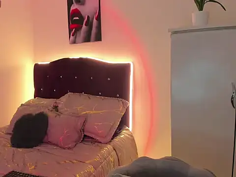 nathyjonees online show from April 24, 2026, 2:14 am