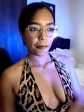 Snapshot of nathyjonees chatting on July 23, 2026, 10:24 am nathyjonees online show from July 23, 2026, 10:24 am