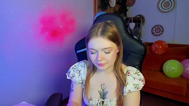 ElinaVale online show from May 12, 2026, 5:10 pm