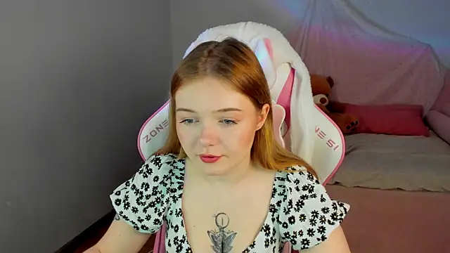 ElinaVale online show from May 15, 2026, 5:03 am