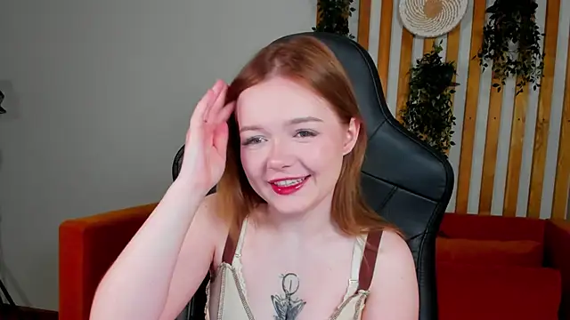 ElinaVale online show from June 19, 2026, 5:12 am