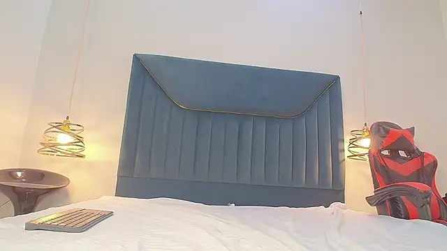 Dahlia Rosse online show from March 18, 2026, 4:04 am