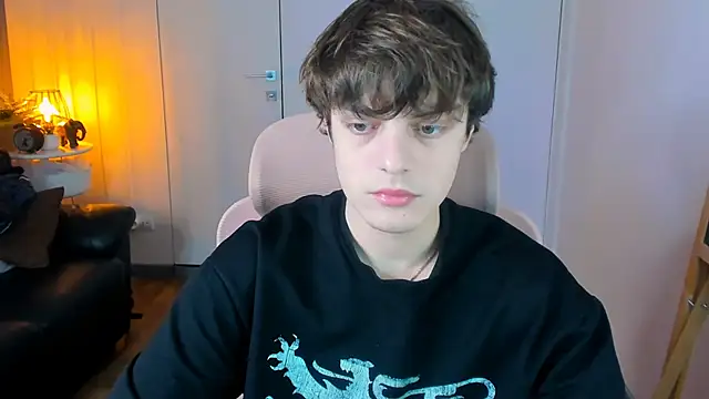 MaxVibee online show from March 11, 2026, 7:09 pm