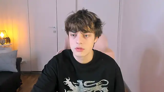 MaxVibee online show from March 14, 2026, 8:36 pm