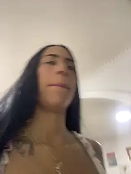 isa rousse25 online show from March 15, 2026, 10:49 pm