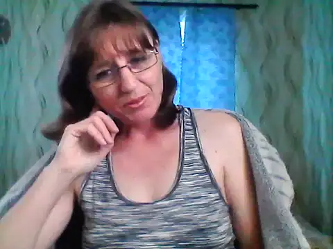 Alisaprice077 online show from April 7, 2026, 9:32 am