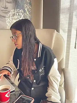 chanell pinkk online show from March 13, 2026, 1:29 pm